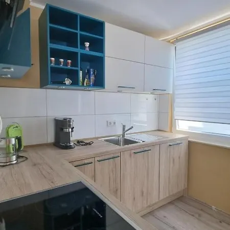 Lovely 2-bedroom Unit In Duesseldorf Tastefully Furnished