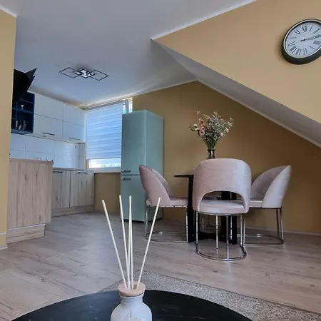 Lovely 2-bedroom Unit In Duesseldorf Tastefully Furnished Apartment *