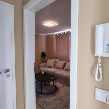 Lovely 2-bedroom Unit In Duesseldorf Tastefully Furnished