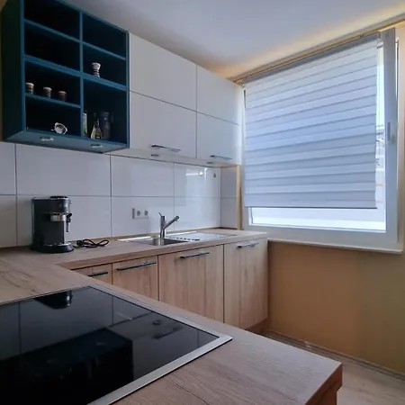 Lovely 2-bedroom Unit In Duesseldorf Tastefully Furnished Apartment