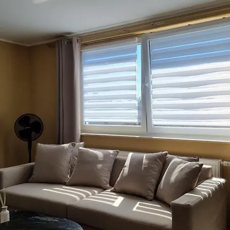 Lovely 2-bedroom Unit In Duesseldorf Tastefully Furnished Apartment