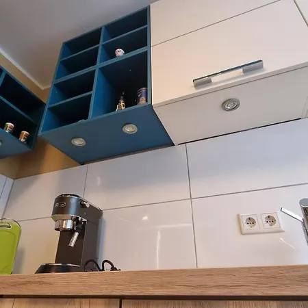 Lovely 2-bedroom Unit In Duesseldorf Tastefully Furnished Apartment