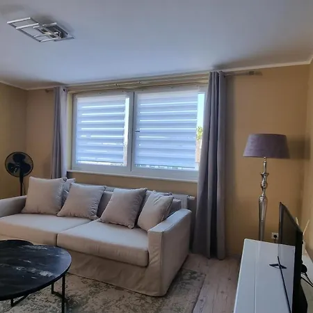 Apartment Lovely 2-bedroom Unit In Duesseldorf Tastefully Furnished Dusseldorf