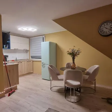 Lovely 2-bedroom Unit In Duesseldorf Tastefully Furnished Apartment